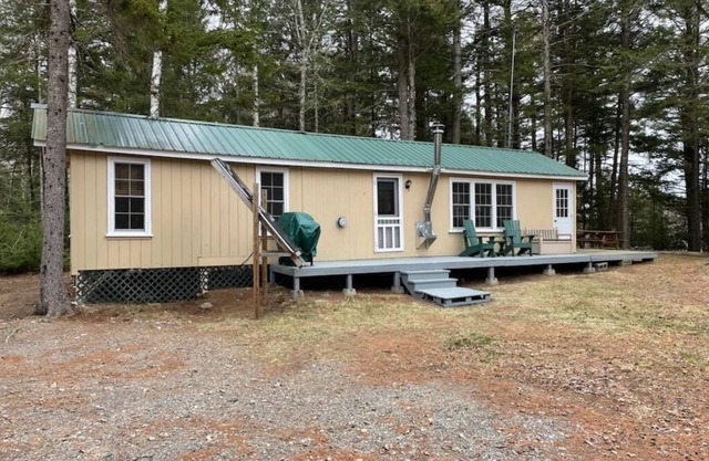 Waterfront camp with Sandy Beach