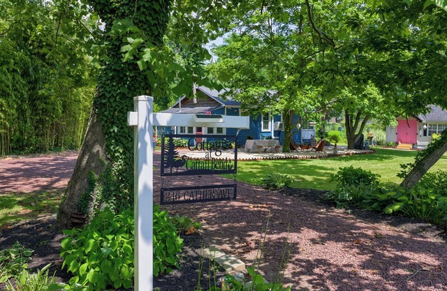 Waterfront cottage in historic Charlestown, Maryland