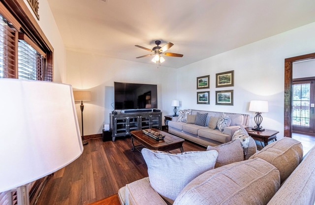 Waterfront Cuscowilla 1 Bedroom