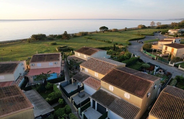 Waterfront duplex from SATURDAY to SATURDAY in high season