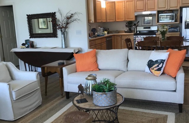 Waterfront Flathead Lake Open Concept Home-2 Lg Master BR-2 Patios-Boat Dock