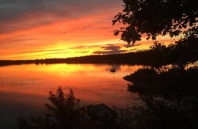 Waterfront Home In Friendship, Pet Friendly, includes three kayaks and canoe