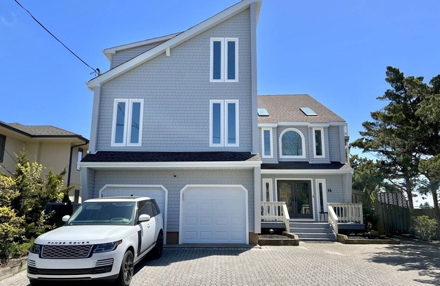 Waterfront Home on Prime Location - Haven's Cove!