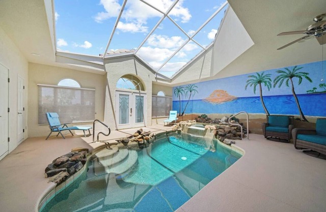 Waterfront home W/courtyard pool