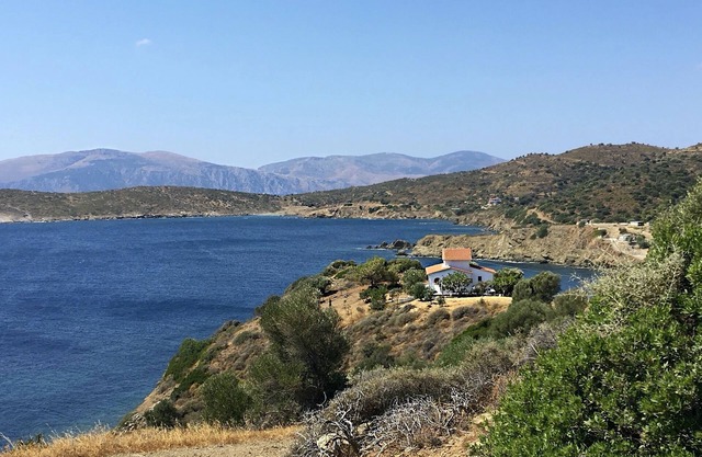 Waterfront house, 15km from Galatas, opposite Poros island
