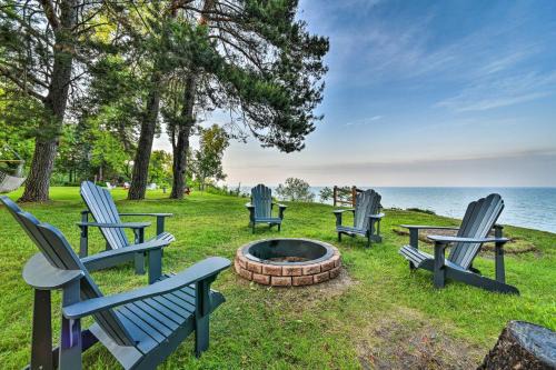 Waterfront Lake Huron Getaway Private Beach!