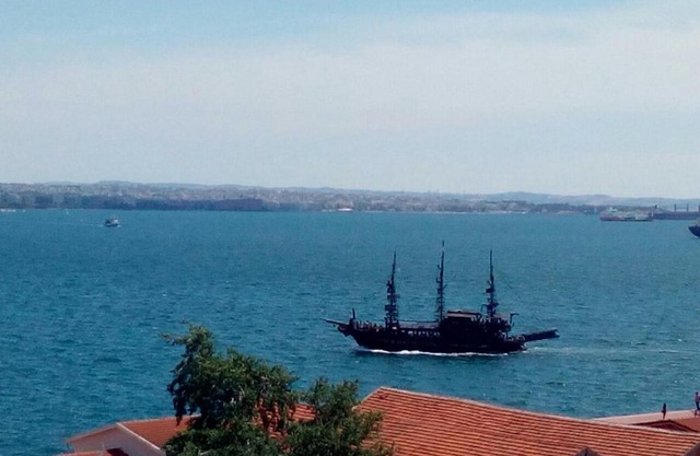 Waterfront Luxury Sea View Apartment