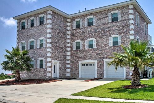 Waterfront NOLA Villa 23 Mi to French Quarter!