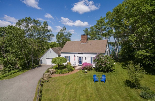 Waterfront on Harpswell Sound-3 bedrm-private setting with float. Sunset views