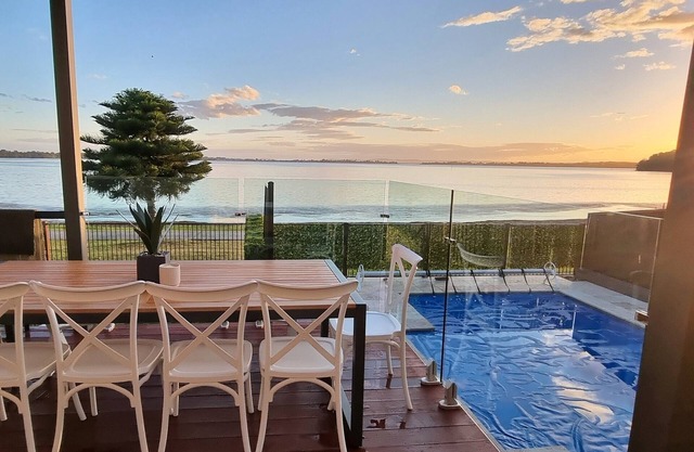 Waterfront Sunset Getaway & Pool Sleeps 16