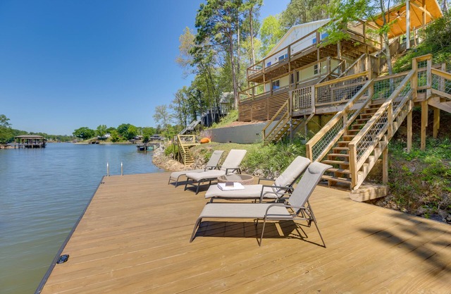 Waterfront Vacation Home on Logan Martin Lake!