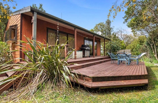 Waters Edge Golden Bay