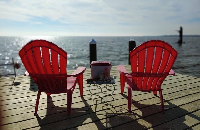 WaterWinds! Waterfront Private house w/dock, Pet friendly