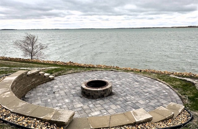 Waubay Getaway-Waterfront Hunting/Fishing Cabin in Northeast SD