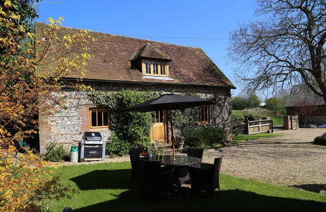 Weavers Cottage: A Rural Idyll In The Cranborne Chase Area Of Outstanding Natura