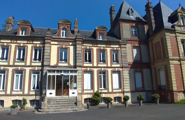 WEEKLY PROMO (10% discount) : Château de Prêtreville apartment