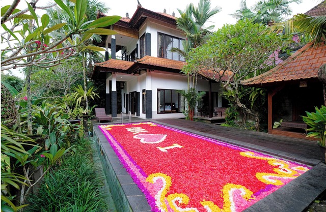 Wegy House-3BR in the center of Ubud Whit Private Pool In the Jungle