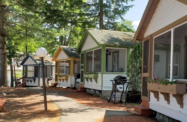 Weirs Beach Motel and Cottages