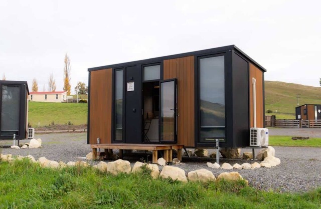 Weka Pass Cottages 1 by Tiny Away