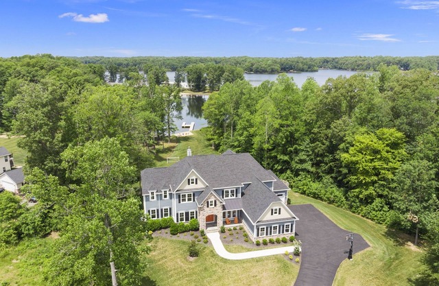 Welcome to Gold Cove- Luxury Lake Front Home! 8,000 Sq Ft, Sleeps 20, 7 bd 7bth