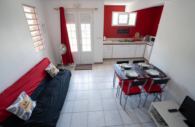 Welcome to IXORA LODGE!
