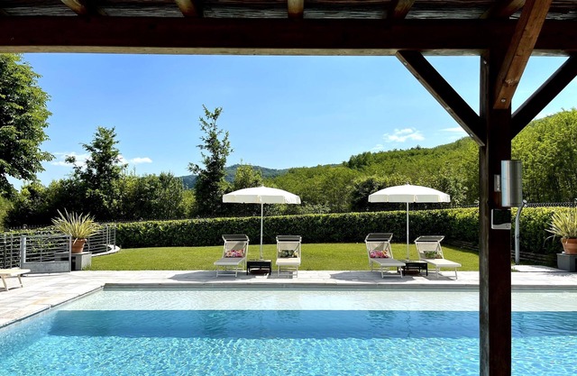 Welcome to Lucca and beautiful Villa Adriano!