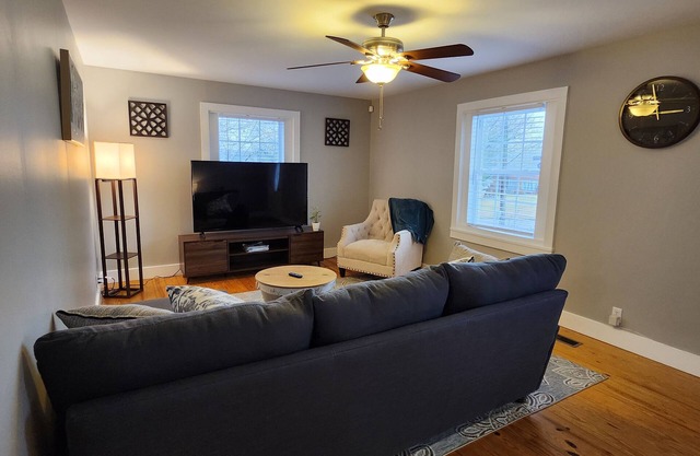 Welcome to our cozy Price Street cottage in the sweetest town in East, TN.