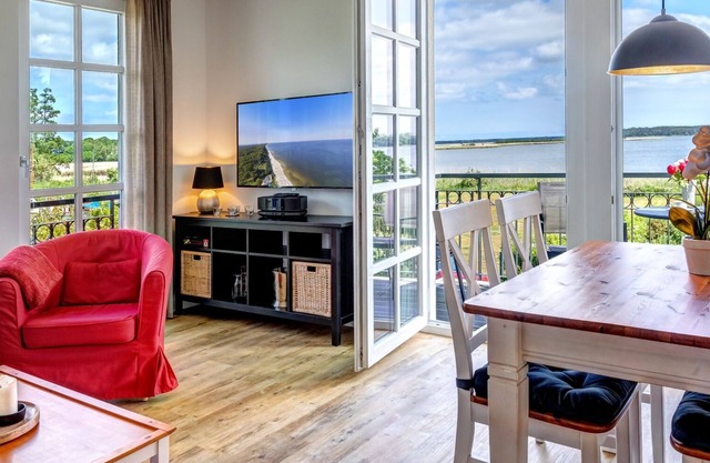 Welcome to the idyllic residence on Lake Balmer See, BS52!