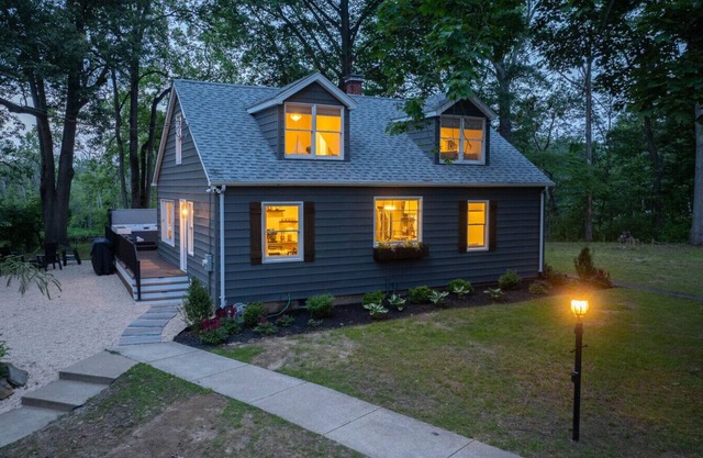 Welcome to the secluded waterfront oasis