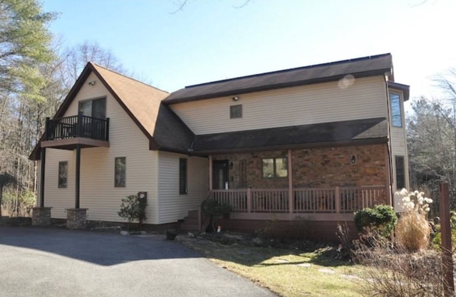 Welcome to "The Snurfer House". Your getaway in the Pocono Mountains!
