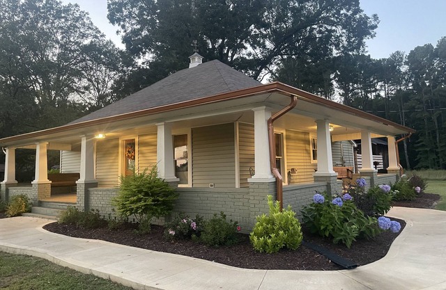Welcome to The SouthernnnA warm retreat that you will not want to leave.