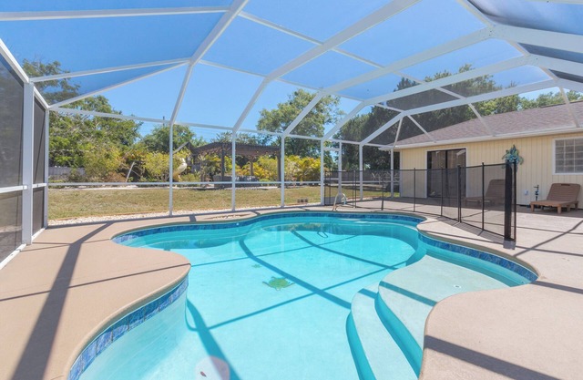 Welcome to Your Coastal Oasis! Pool Home 20 Mins to the Beach and Port!