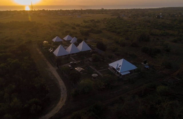 Welcoming 13-bedroom campground in Saadani National Park.