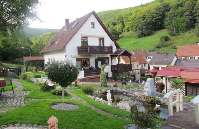 well-equipped apartment in a quiet forest location