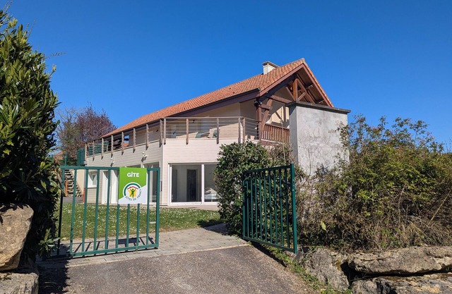 Well-equipped cottages in Lorraine, private parking