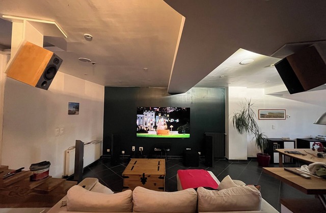 Well-equipped house in the heart of a charming village