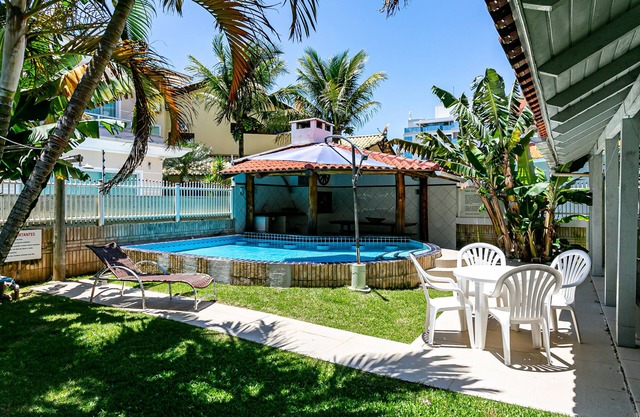 Well furnished house, all new, pool, barbecue.
