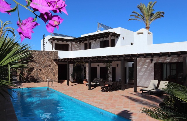 Wellness Villa Luxe - Heated Pool - Steam Room - WiFi Netflix Sonos Trop Garden