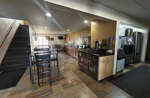 West point inn and suites