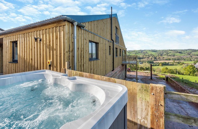 Westpitt Farm - The Hay Loft