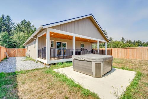 Westport Vacation Rental with Private Hot Tub!