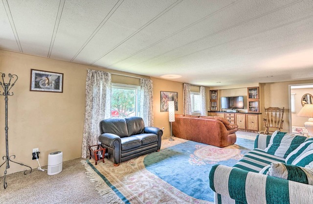 Wheatland Wyoming 3 bed, 2 bath Rec.and Relaxation