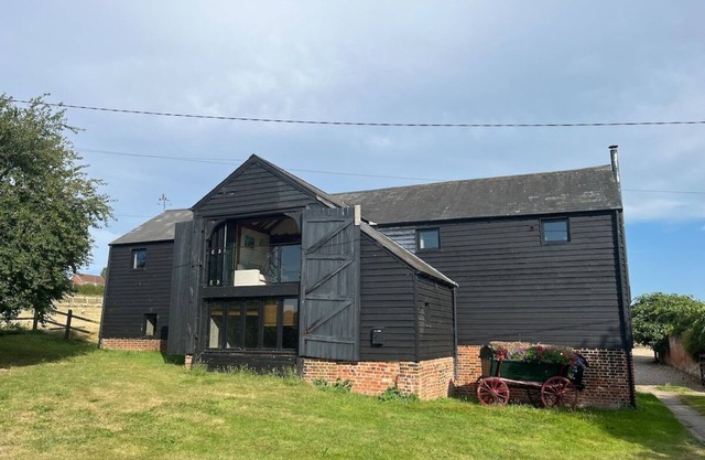 Wheatsheaf Barn Retreat