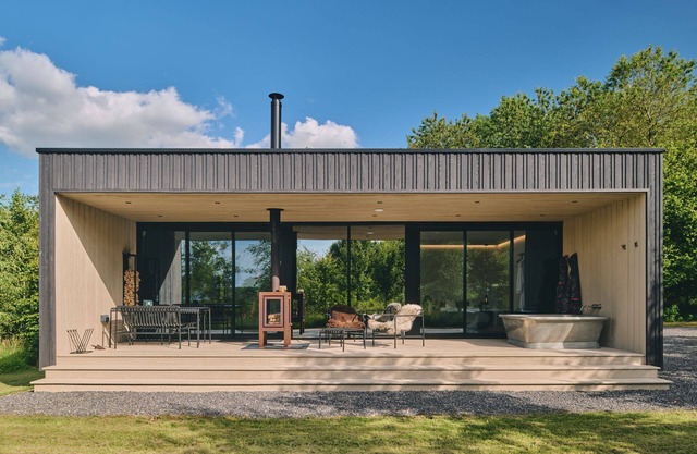 Whispering Leaves - Luxury Cottages