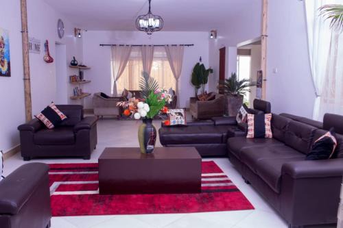 White Guest House -Kakiri