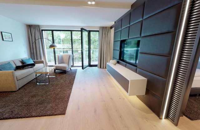 White Pearl Apartment 2.11