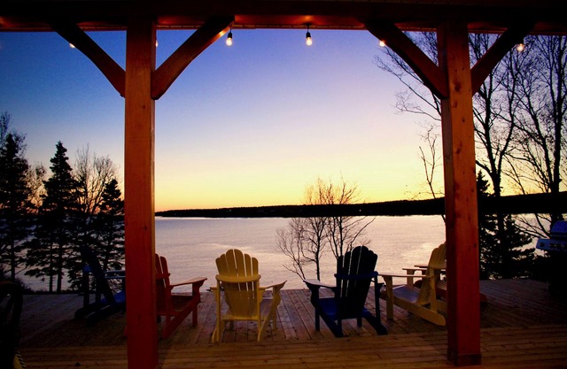 Whitecaps Retreat Beach House