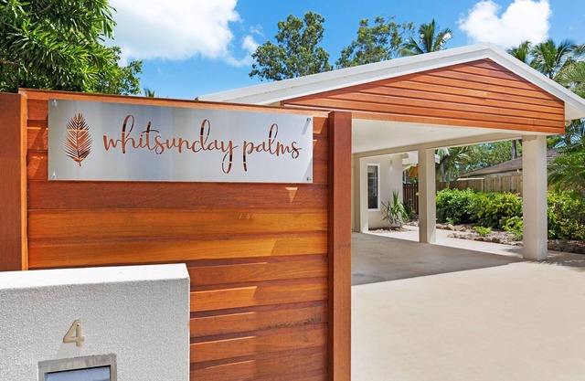 Whitsunday Palms Holiday House in Airlie Beach