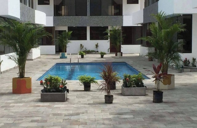 Whole family lodging in Esmeraldas, Ecuador