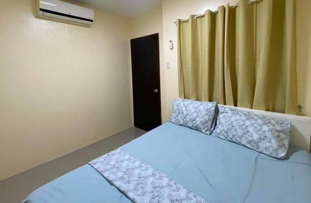 Whole house & Free parking in a safe neighborhood nearby malls and main highway